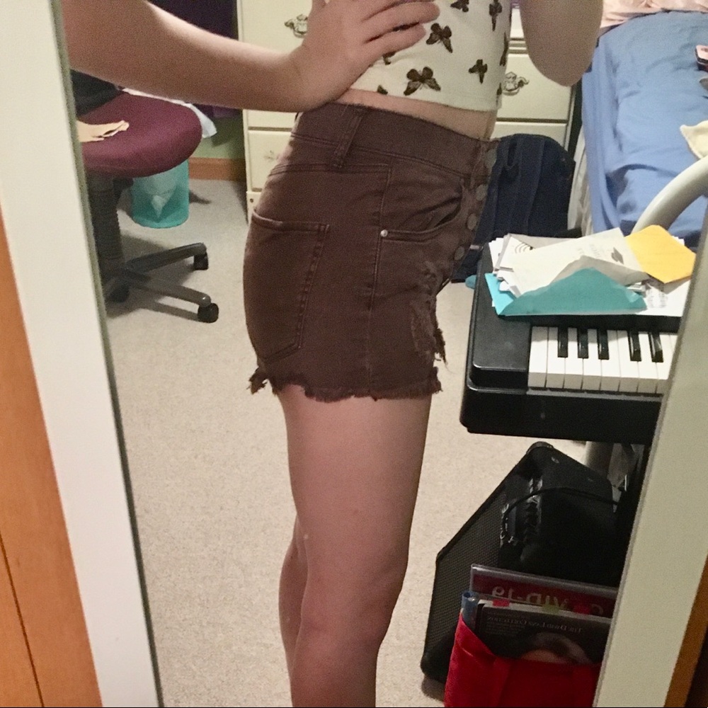 Maroon Ripped Denim Shorts - Picture 4 of 5